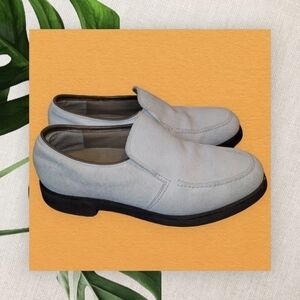 HUSH PUPPIES Vintage Ivory Suede Leather Loafers Size 7M Women's